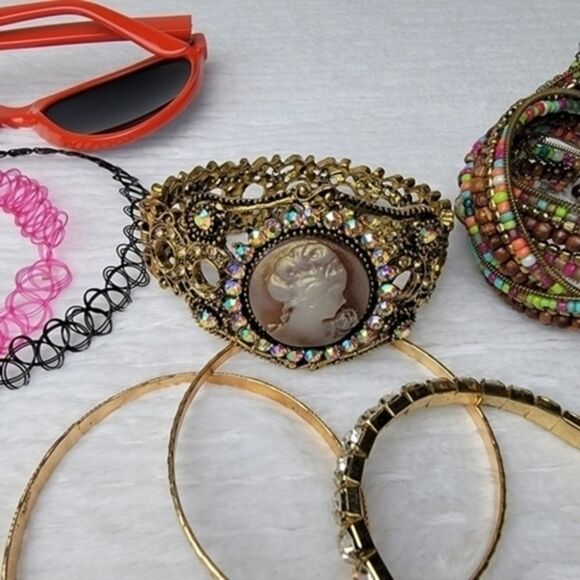 ⬇️ Mystery Jewelry Bag & Sunglasses 1958 Sarah Coventry Plain & Fancy Necklace - Picture 9 of 10